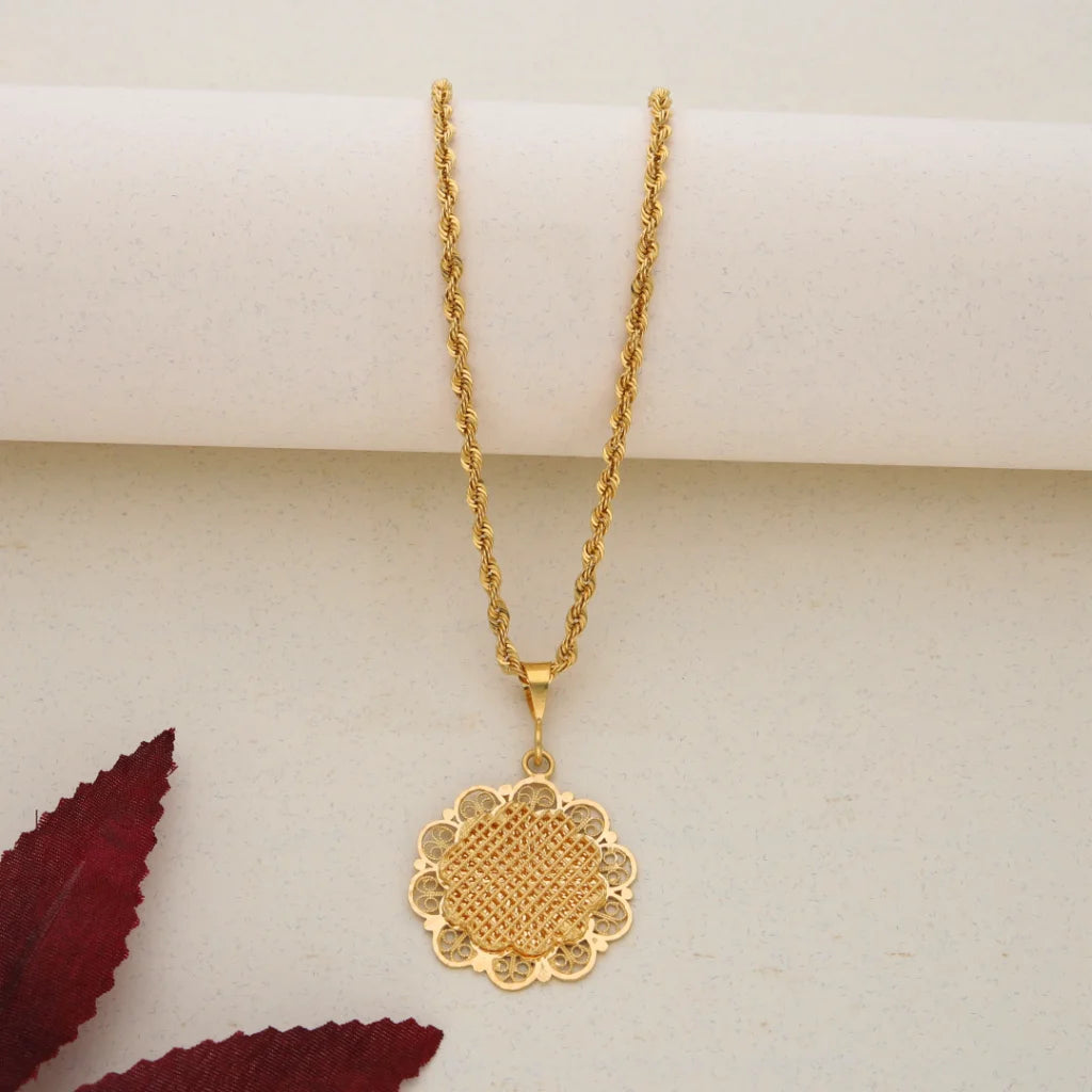 Online gold deals chain with pendant