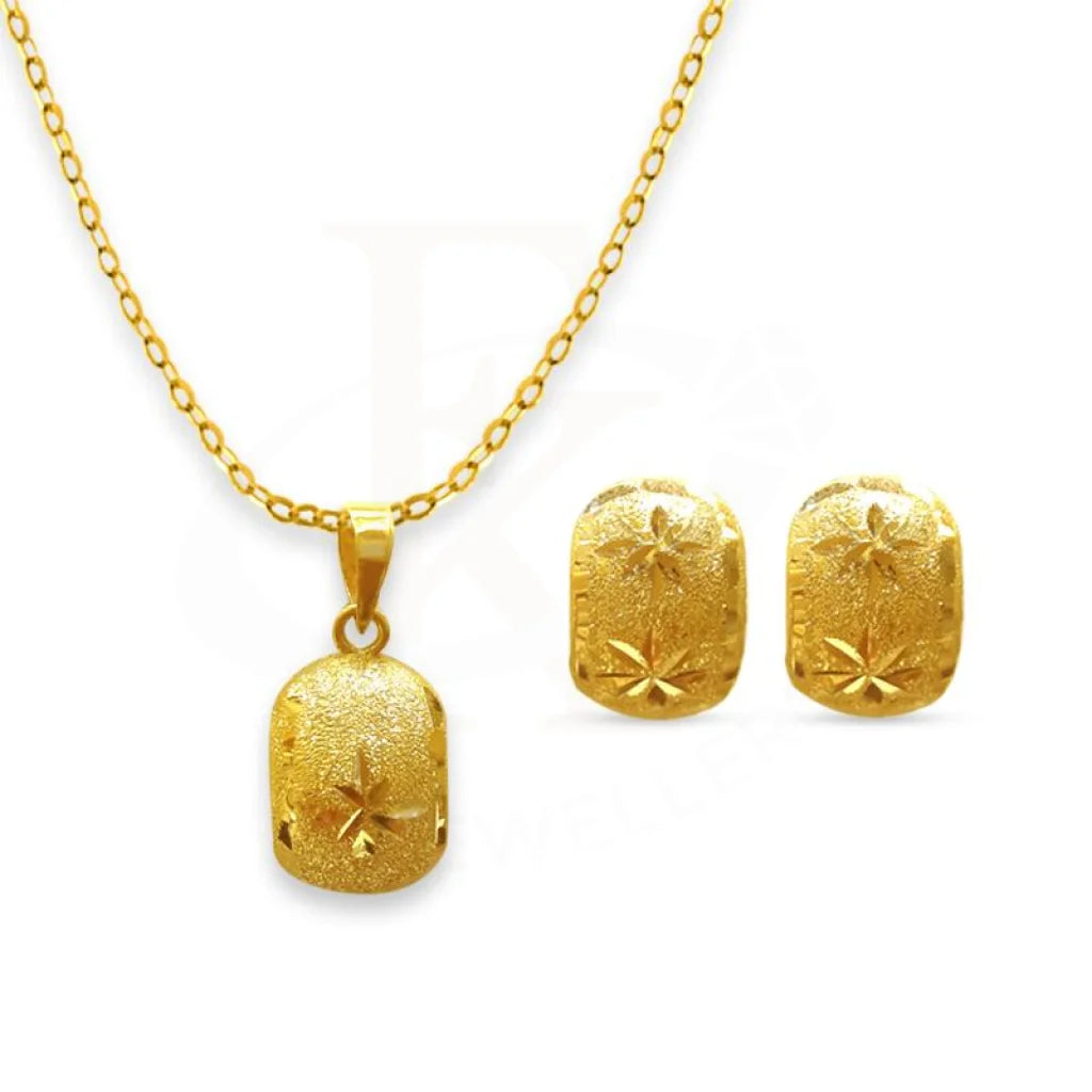 Gold Pendant Set (Necklace And Earrings) 18Kt - Fkjnklst1677 Sets