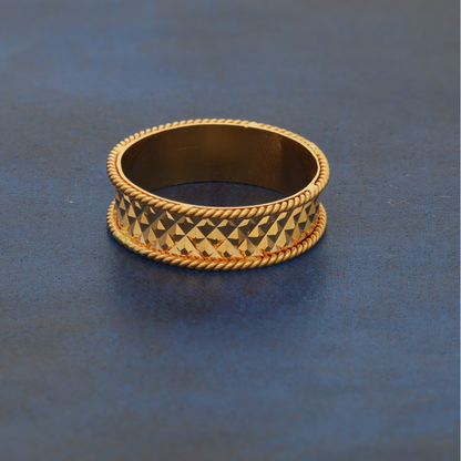 Gold Reflective Crossed Design Ring 21KT - FKJRN21K8865