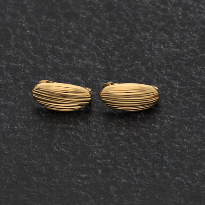 Gold Gadrooned Design Clip Earrings 18KT - FKJERN18K8931
