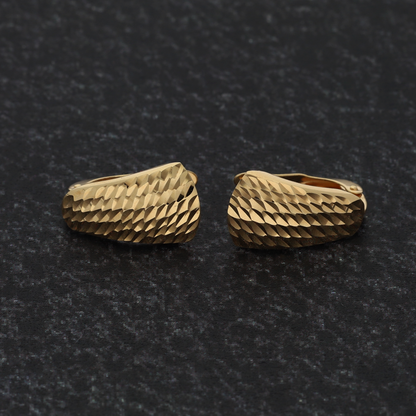 Gold Hammered Marquise Clip Earrings 18KT - FKJERN18K8934