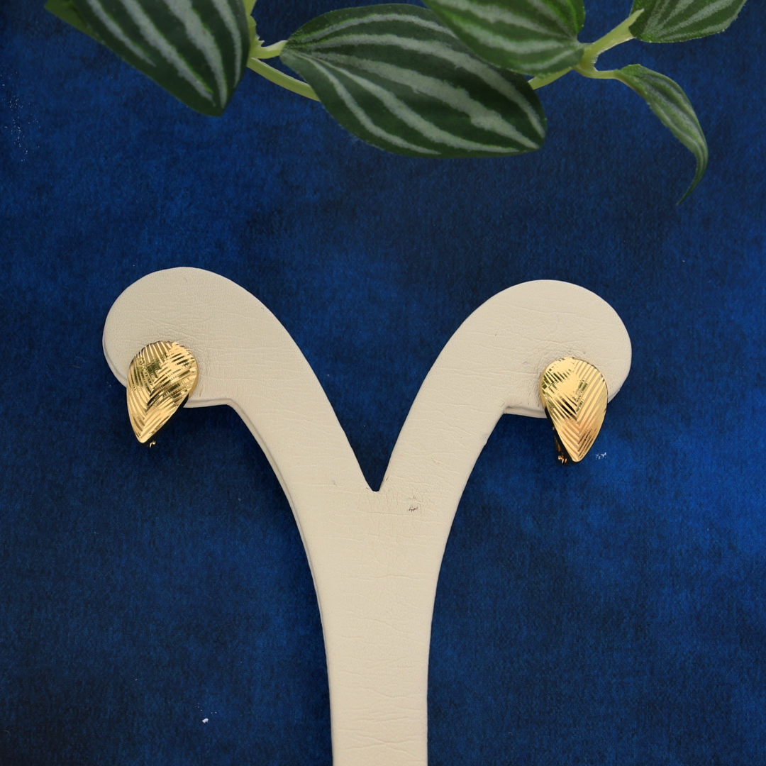 Gold Leaf Design Clip Earrings 18KT - FKJERN18K8932