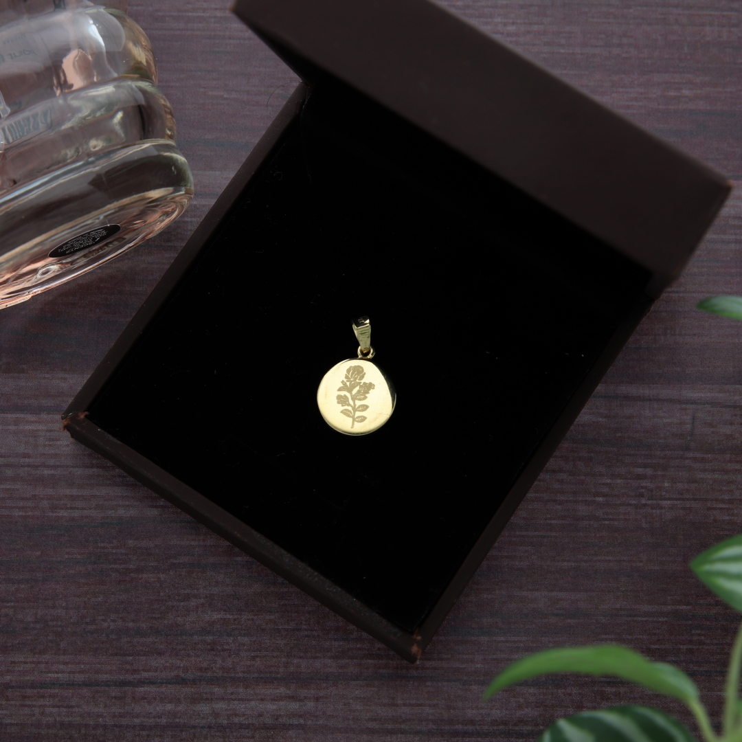 Gold Round Shaped Rose in Pendant 18KT - FKJPND18K9189