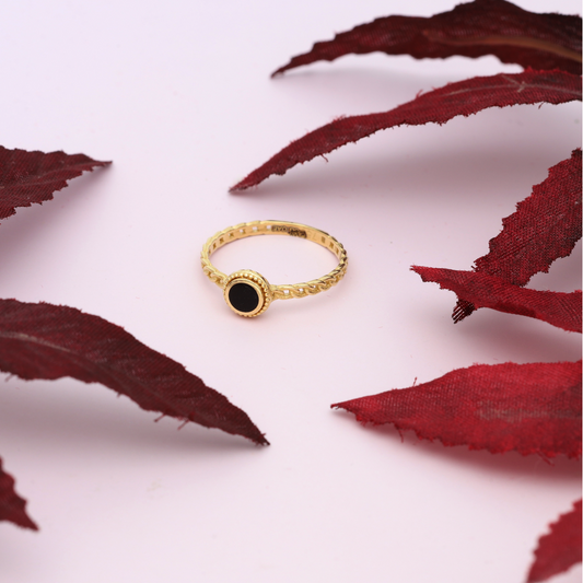 Gold Black Oval Shaped Ring 18KT - FKJRN18K9227