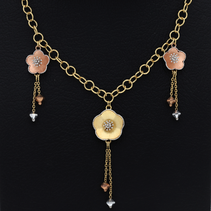 Gold Flower Shaped Necklace 18KT - FKJNKL18K9372