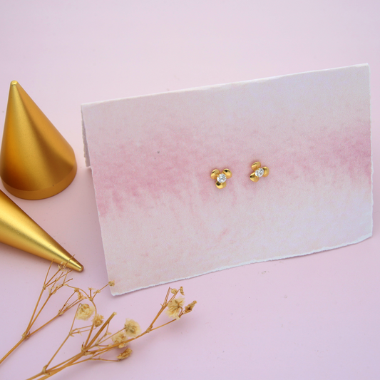 Gold Tri Leaf Earrings 18KT - FKJERN18K9377