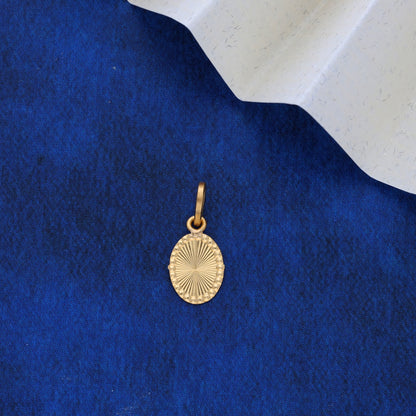 Gold Classic Oval Shaped Pendant 18KT - FKJPND21KM9579