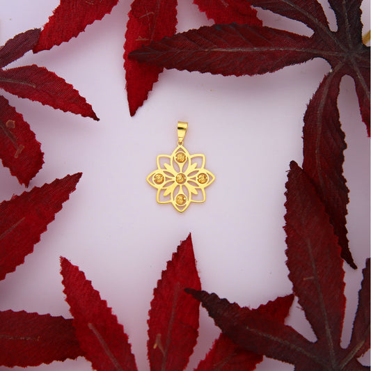 Gold Flower Shaped Pendant 21KT - FKJPND21KM10014