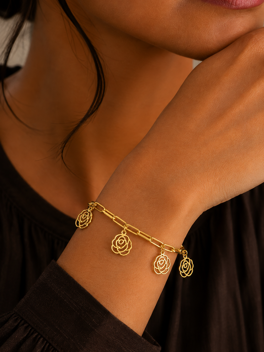 Gold Paperclip Chain Hanging Rose-Shaped Charms Bracelet 21KT - FKJBRL21KM12200