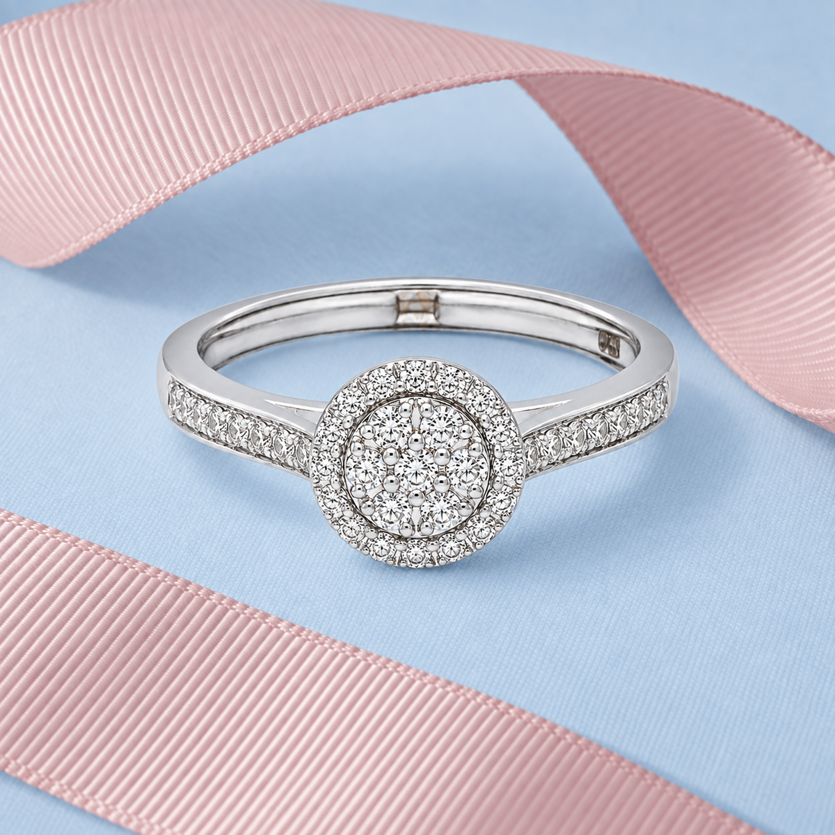 Round Brilliant Cut Engagement Ring  - FKJRN18KMD12101