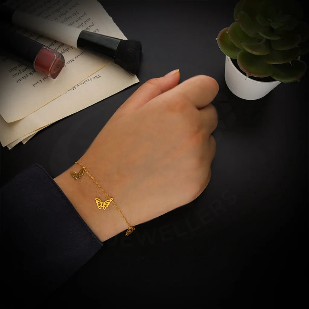 Gold Hanging Butterfly Bracelet 21Kt - Fkjbrl21Km5419 Bracelets