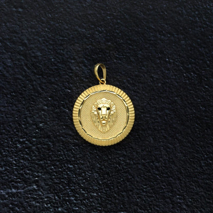 Gold Lion Shaped Pendant 18Kt - Fkjpnd18K8319 Pendants