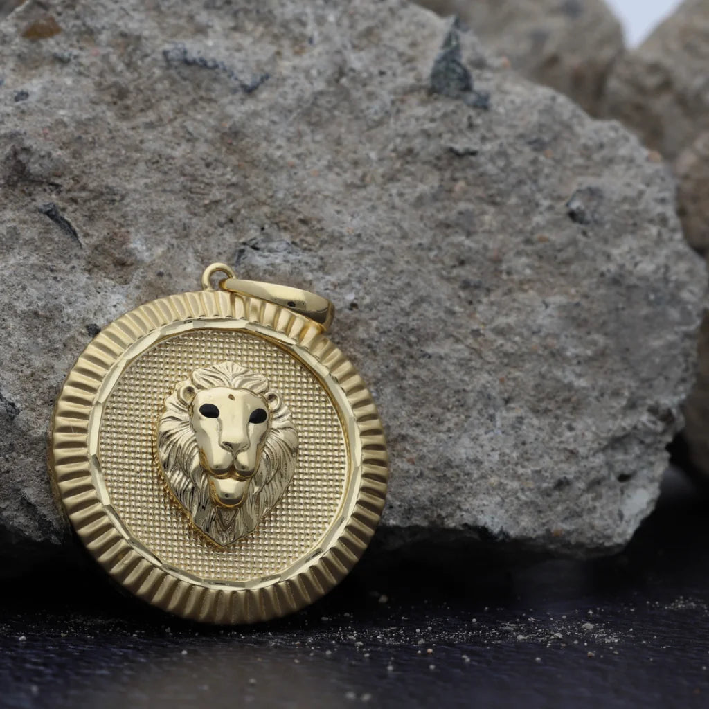 Gold Lion Shaped Pendant 18Kt - Fkjpnd18K8319 Pendants