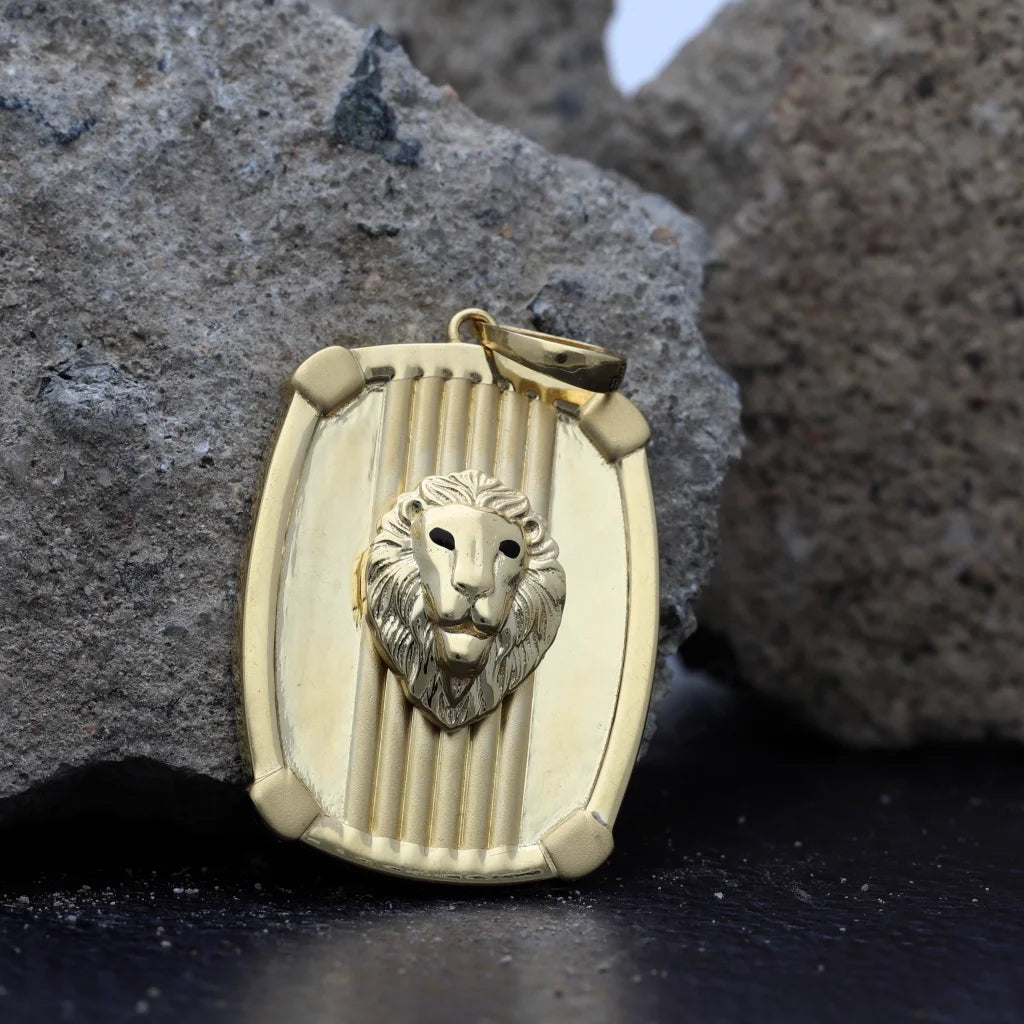 Gold Lion Shaped Pendant 18Kt - Fkjpnd18K8325 Pendants