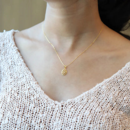 Gold Necklace (Chain With Flower Shaped Hollow Pendant) 21Kt - Fkjnkl21Km7948 Necklaces