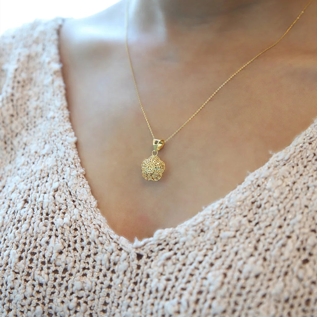 Gold Necklace (Chain With Flower Shaped Intricate Pendant) 21Kt - Fkjnkl21K7938 Necklaces