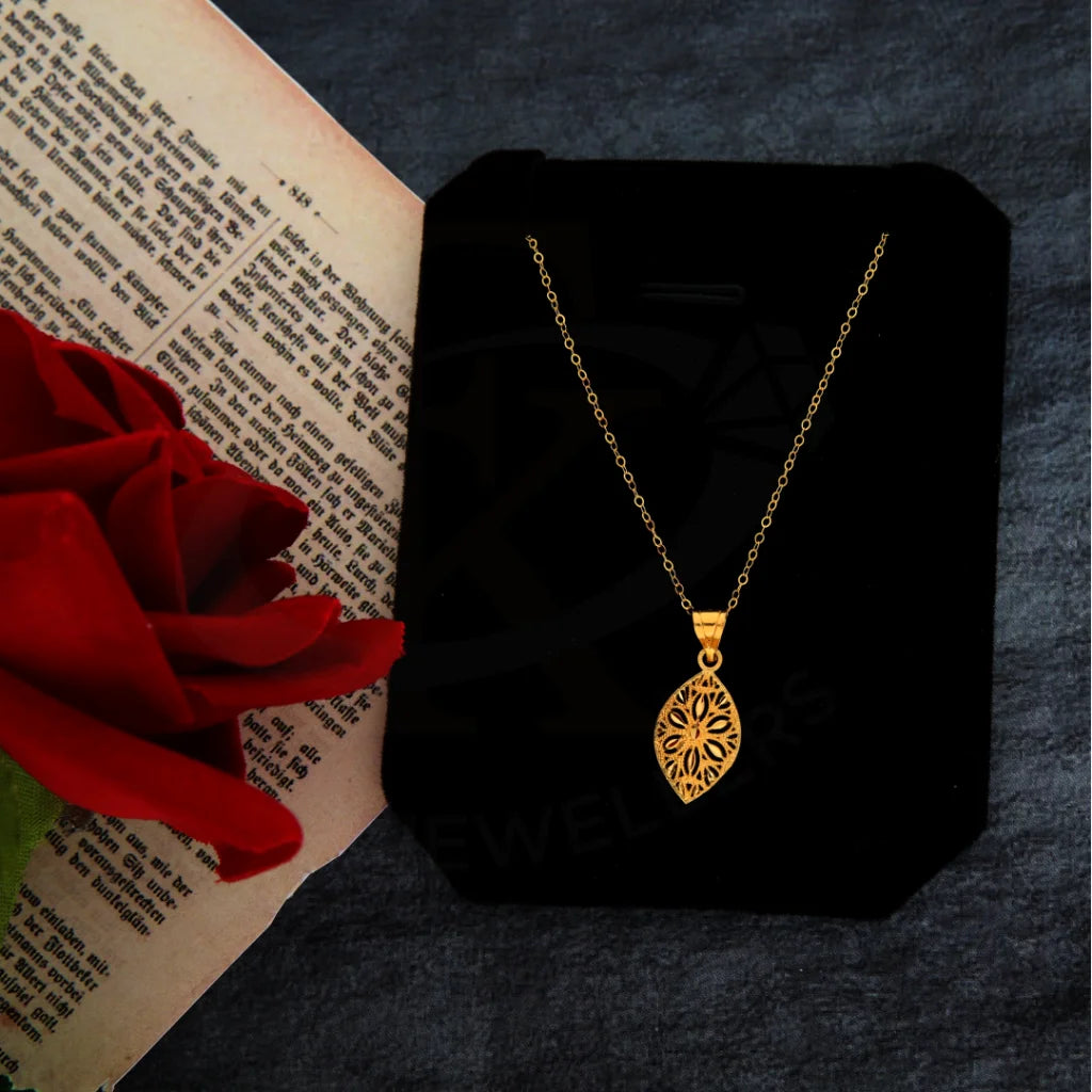 Gold Necklace (Chain With Flowercut Pendant) 21Kt - Fkjnkl21Km8401 Necklaces