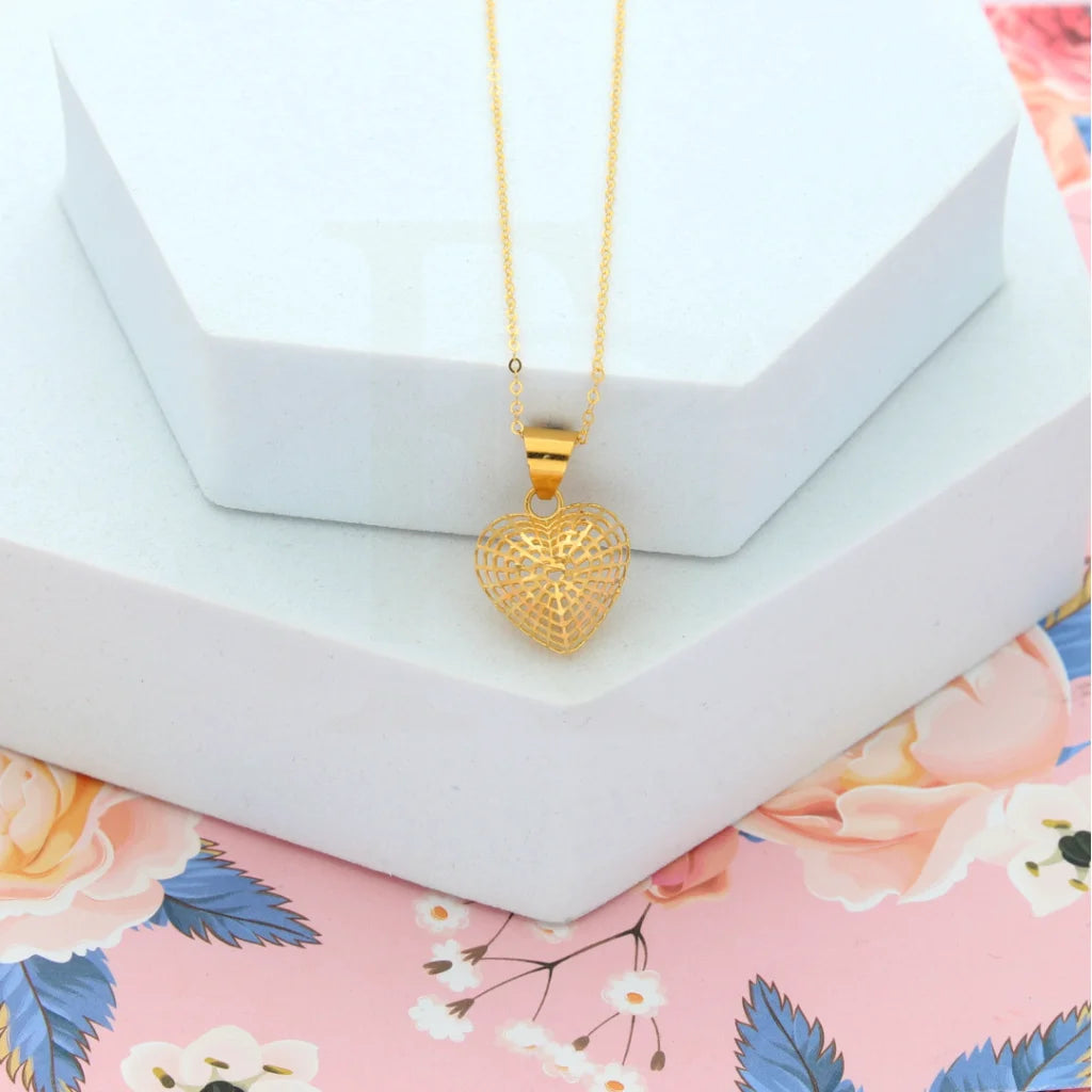 Gold Classic Heart Shaped Necklace 21Kt - Fkjnkl21Km8206 Necklaces