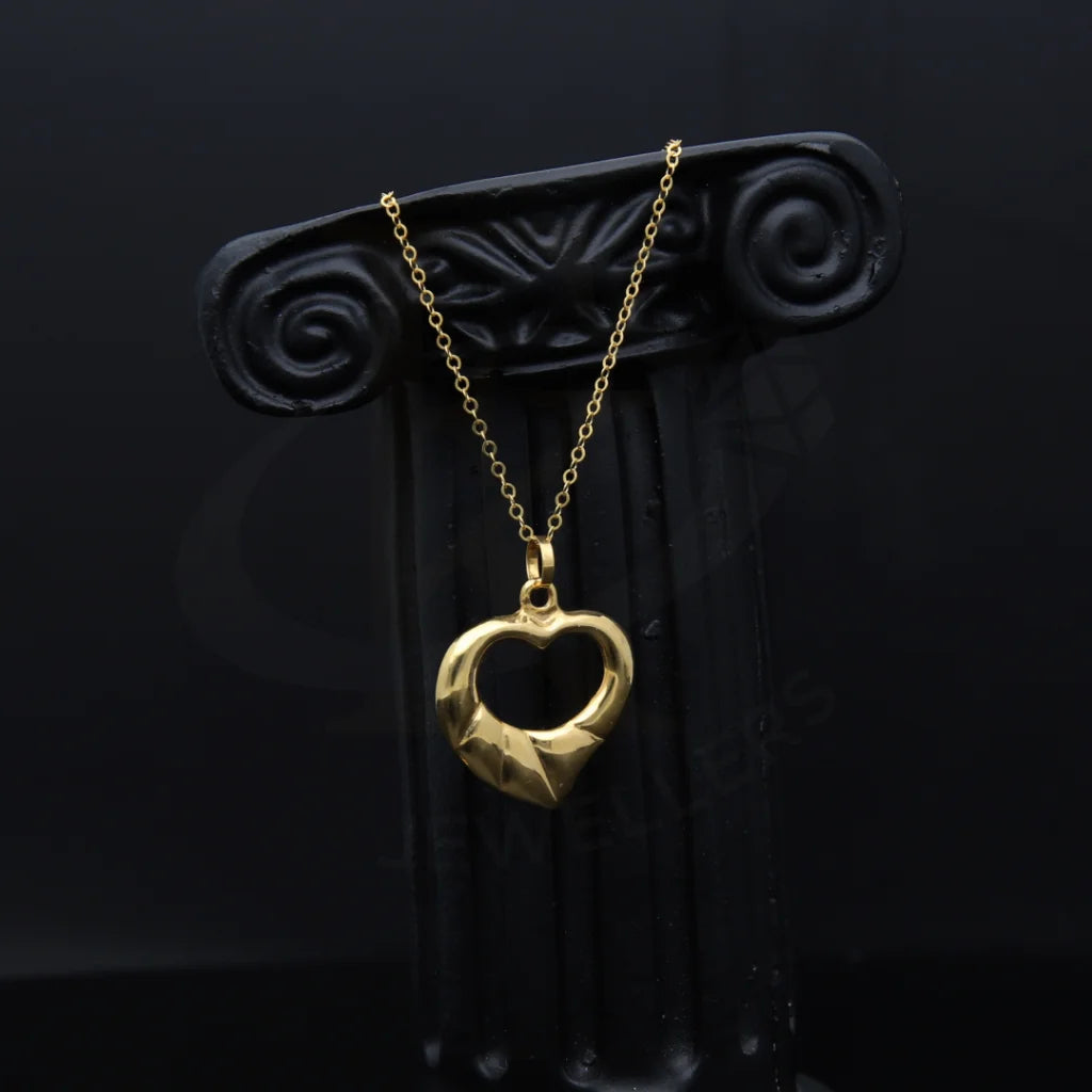 Gold Classic Heart Shaped Necklace 21Kt - Fkjnkl21Km8208 Necklaces