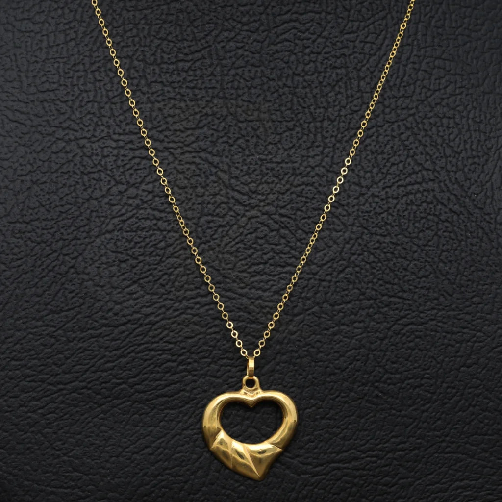 Gold Classic Heart Shaped Necklace 21Kt - Fkjnkl21Km8208 Necklaces