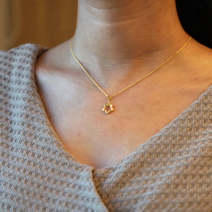 Gold Necklace (Chain With Hollow Flower Shaped Pendant) 21Kt - Fkjnkl21K8560 Necklaces