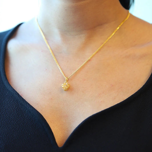 Gold Necklace (Chain With Hollow Heart Shaped Pendant) 21Kt - Fkjnkl21Km8616 Necklaces