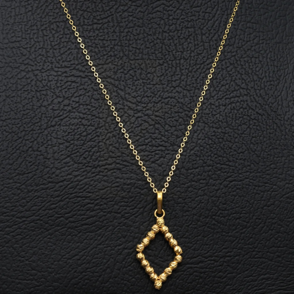 Gold Classic Rectangle Shaped Necklace 21Kt - Fkjnkl21Km8207 Necklaces