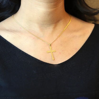 Gold Necklace (Chain With Stud Cross Shaped Pendant) 21Kt - Fkjnkl21Km8544 Necklaces