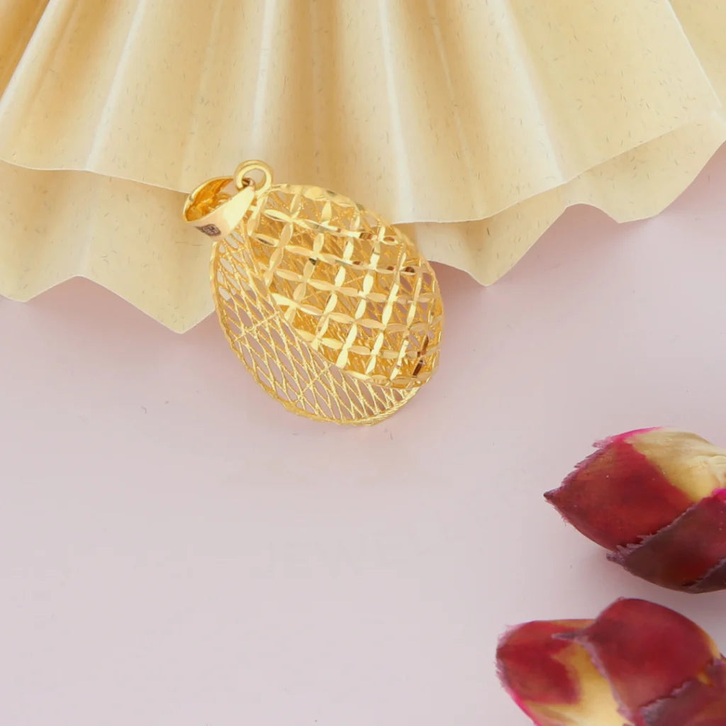 Gold Oval Shaped Mesh Pendant 21Kt - Fkjpnd21Km8040 Pendants