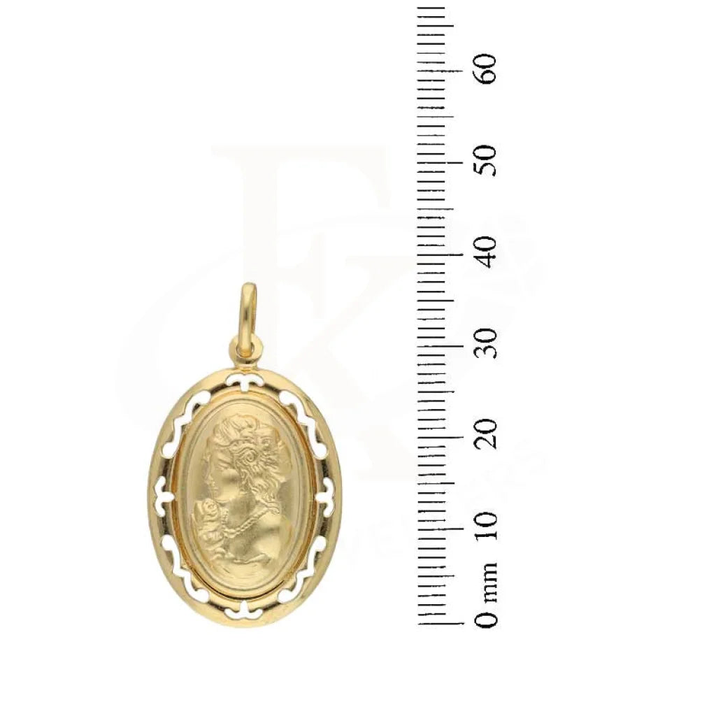 Gold Queen Oval Shaped Pendant 18Kt - Fkjpnd18K2879 Pendants