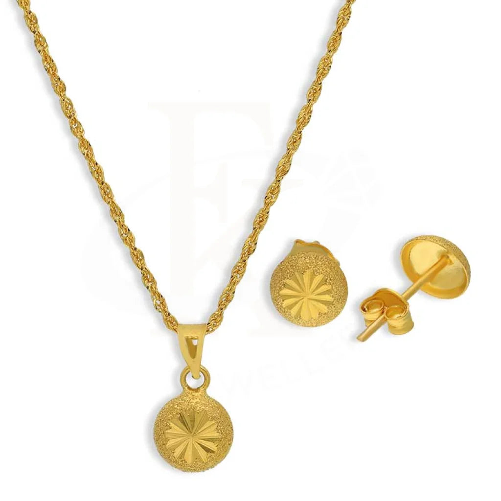 Gold Round Shaped Pendant Set (Necklace And Earrings) 18Kt - Fkjnklst18K2438 Sets