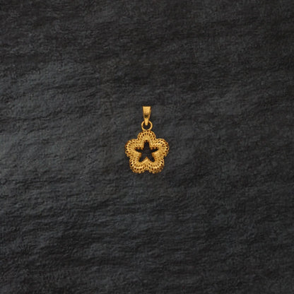 Gold Star Flower Pendant 21Kt - Fkjpnd21Km8422 Pendants