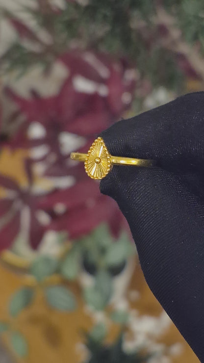 Gold Tear Drop Shaped Ring 21KT - FKJRN21KM11709