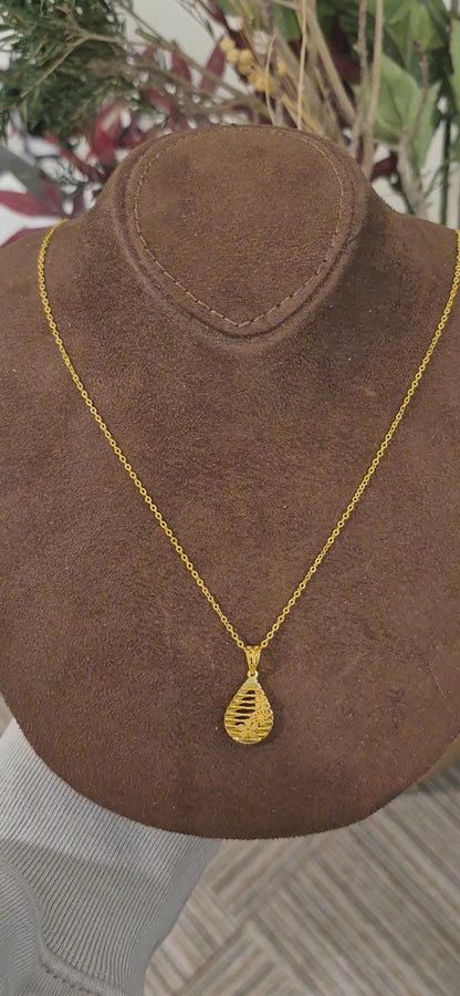 Gold Petal Fall Necklace 21KT - FKJNKL21KM11370