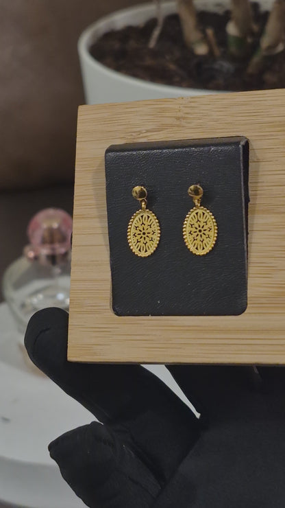 Gold Intricate Flower Shaped Earrings 21KT - FKJERN21KM12247