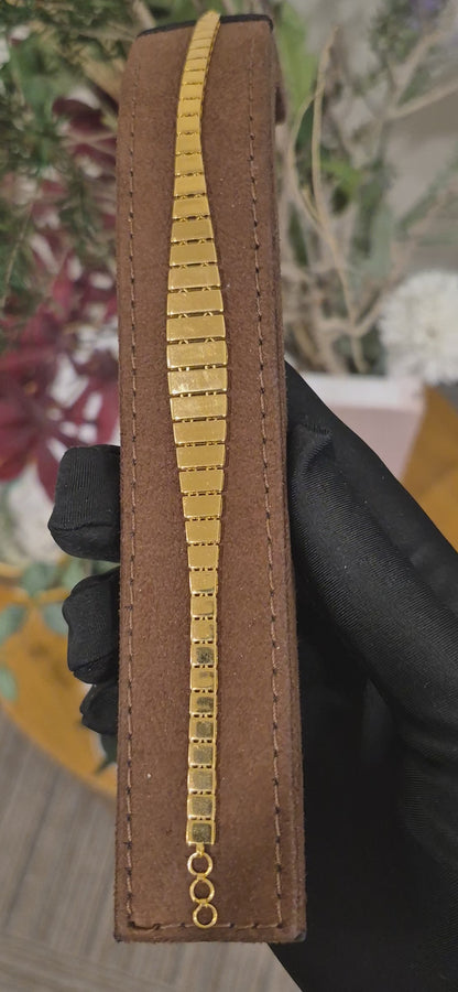 Gold Tapered Link Bracelet 21KT - FKJBRL21KM11572