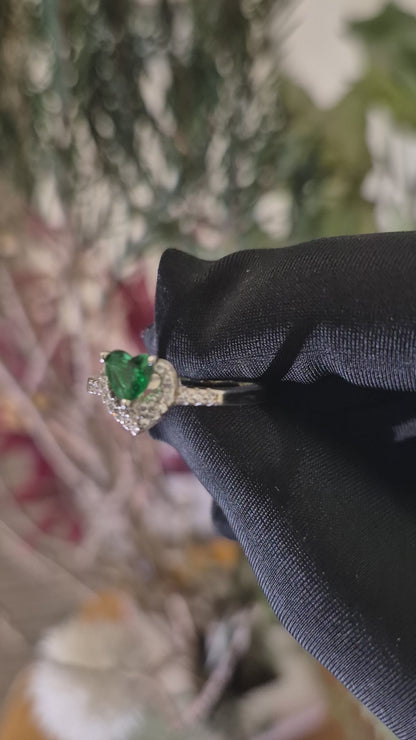 Sterling Silver 925 Heart-Shaped Emerald Green Stone Ring with Pavé Accents - FKJRNSLM12322