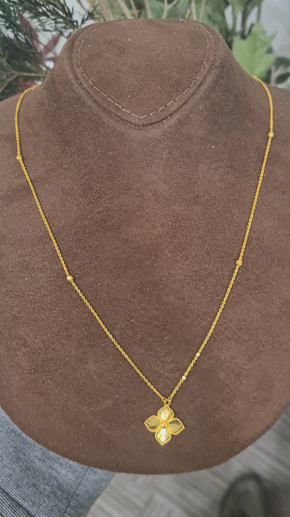 Gold Four Petal Necklace 21KT - FKJNKL21KM10908