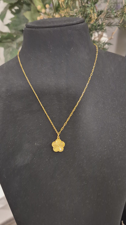 Gold Clover Leaf Shaped Necklace 21KT - FKJNKL21KM11851