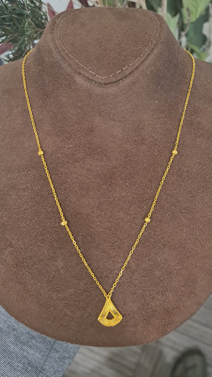 Gold Aura Teardrop Necklace 21KT - FKJNKL21KM10911