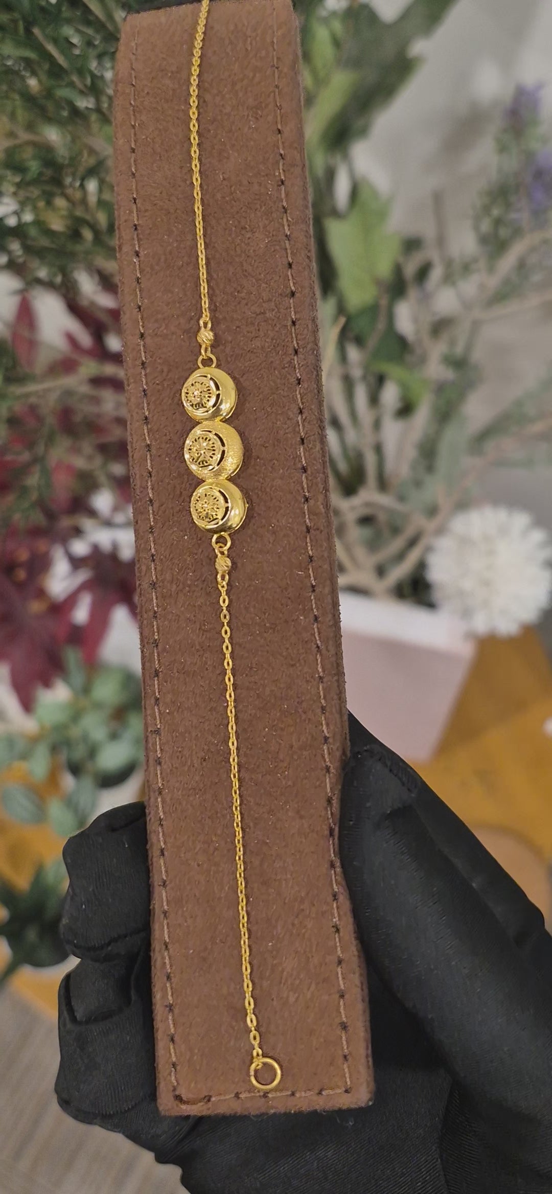 Gold Filigree Disc Bracelet 21KT - FKJBRL21KM11496