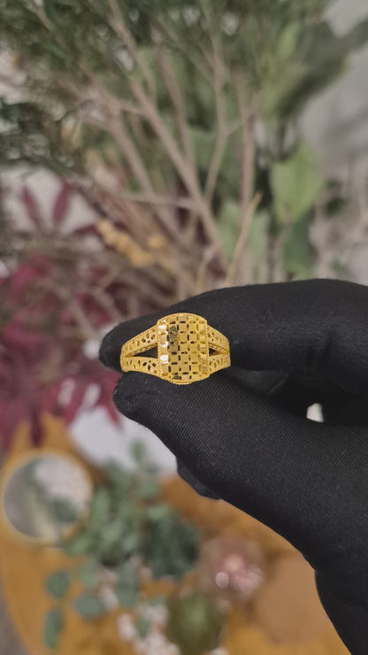 Gold Regal Mesh Ring 21KT - FKJRN21KM11982