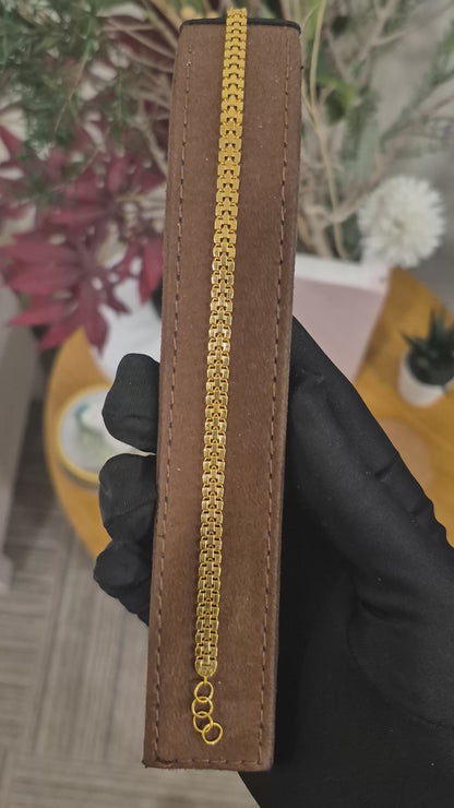 Gold Geometric Link Bracelet 21KT - FKJBRL21KM11920