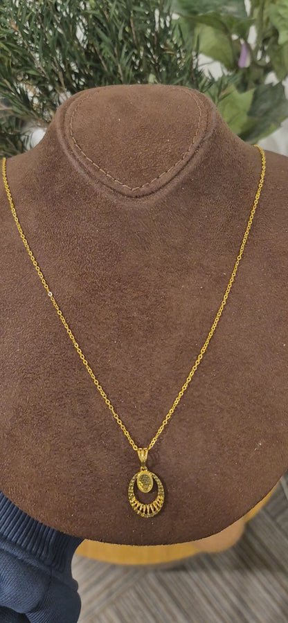 Gold Geometric Oval Necklace 21KT - FKJNKL21KM11345
