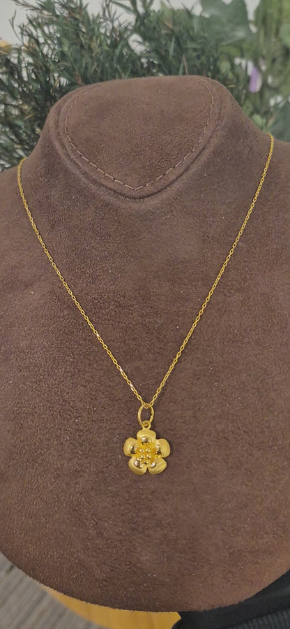 Gold Flower Pendant Necklace 21KT - FKJNKL21KM11440