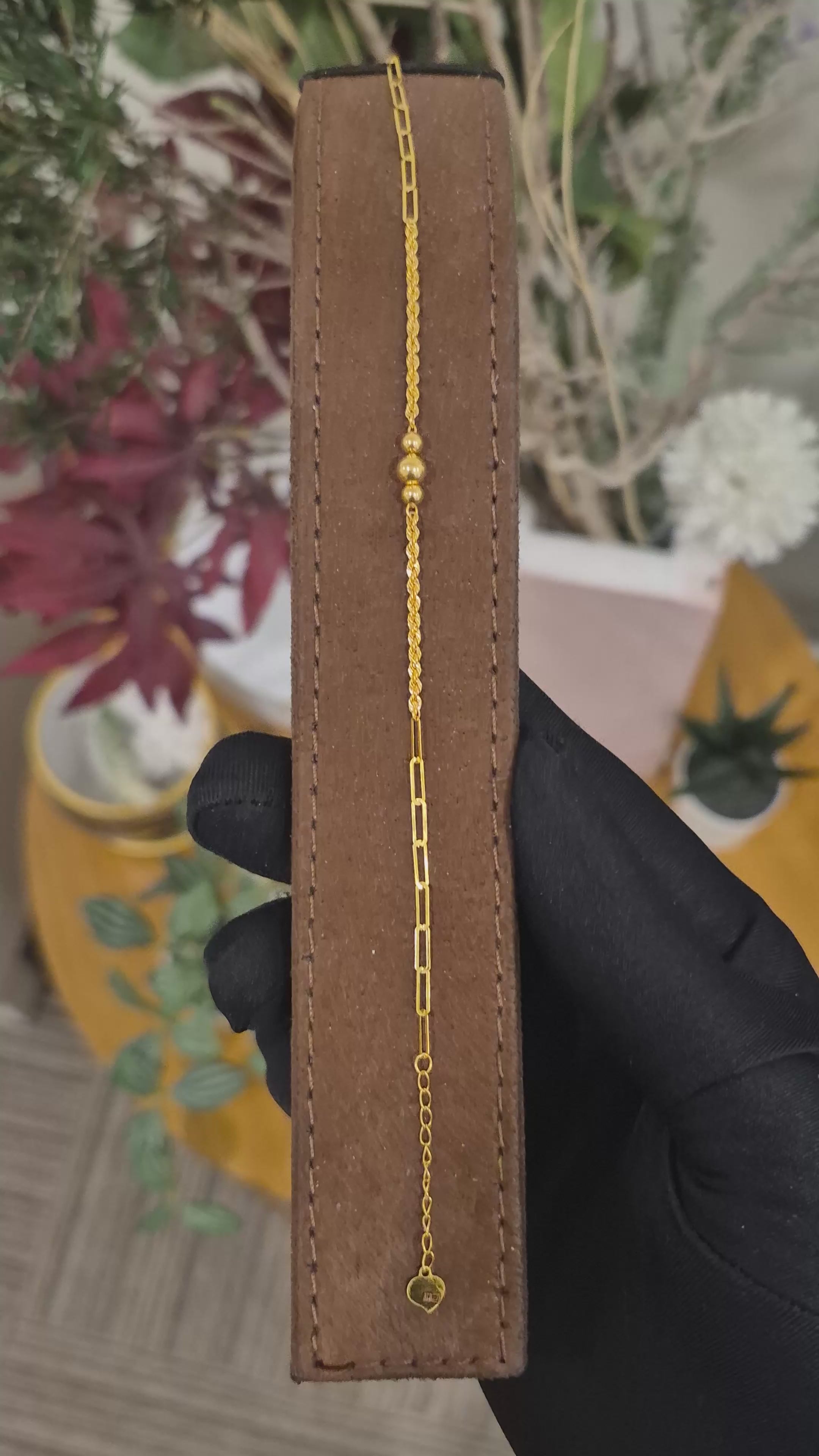 Gold Minimalist Bracelet 21KT - FKJBRL21KM12020