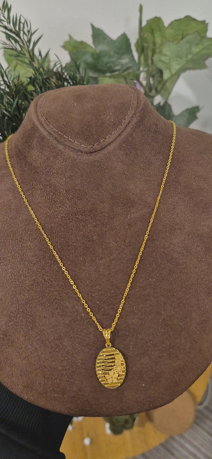 Gold Textured Oval Charm Necklace 21KT - FKJNKL21KM11285