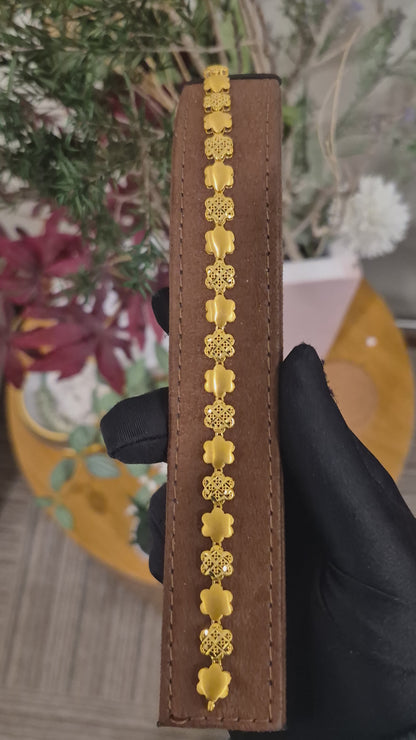 Gold Clover Link Bracelet 21KT - FKJBRL21KM11671