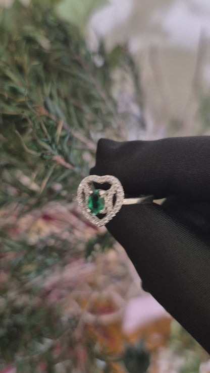 Sterling Silver 925 Pear-Cut Emerald Green Gemstone Heart Halo Ring - FKJRNSLM12319