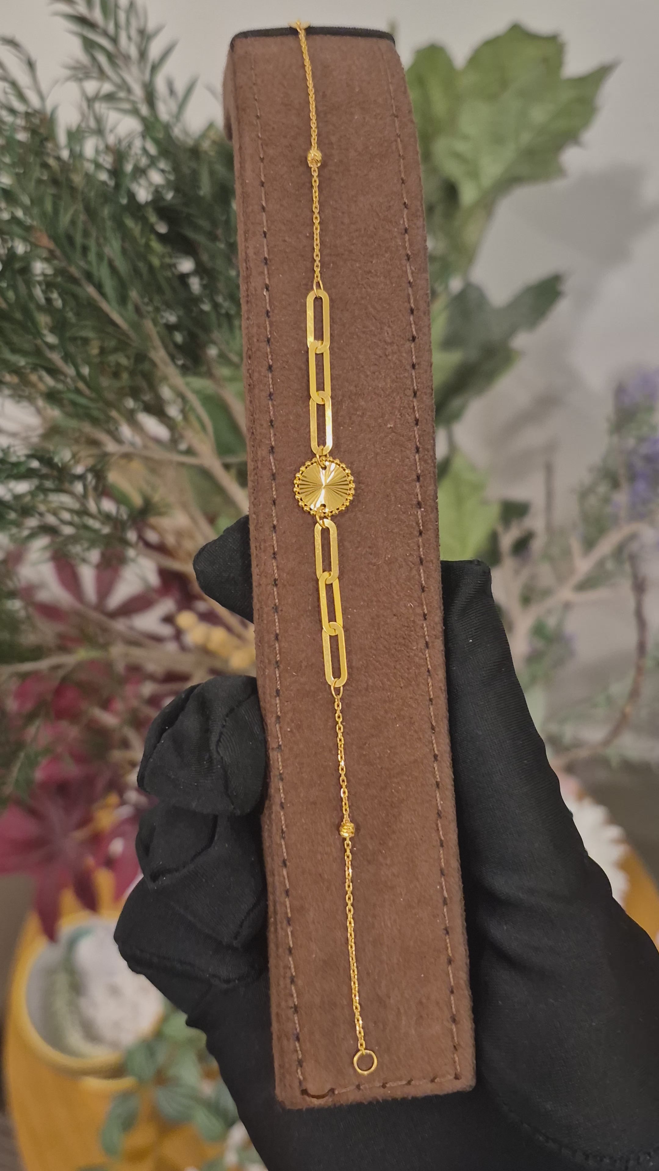 Gold Sunburst Charm Bracelet 21KT - FKJBRL21KM10928